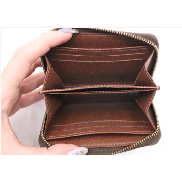 Louis Vuitton Compact Zippy Wallet in Monogram Canvas Authentic Dust Bag, Box - Picture 12 of 12